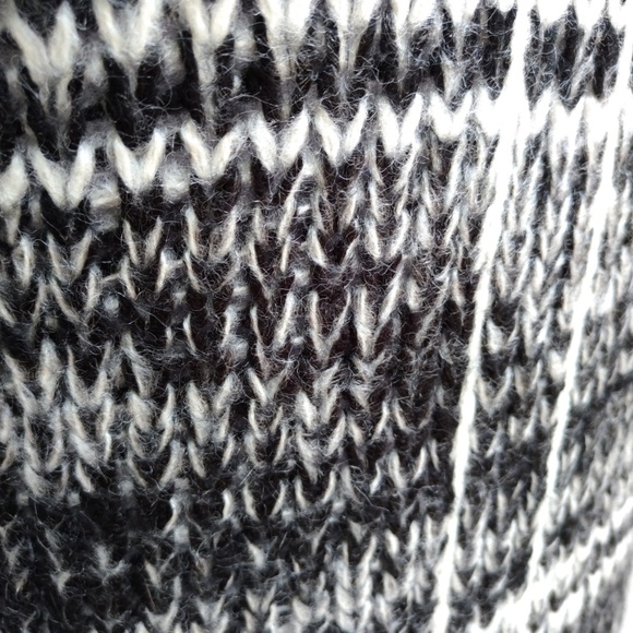 RESERVED. Black Plaid Sweater White - Picture 4 of 7